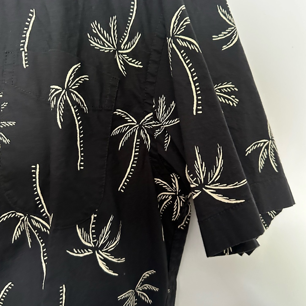 Palm tree button up - Picture 4 of 8